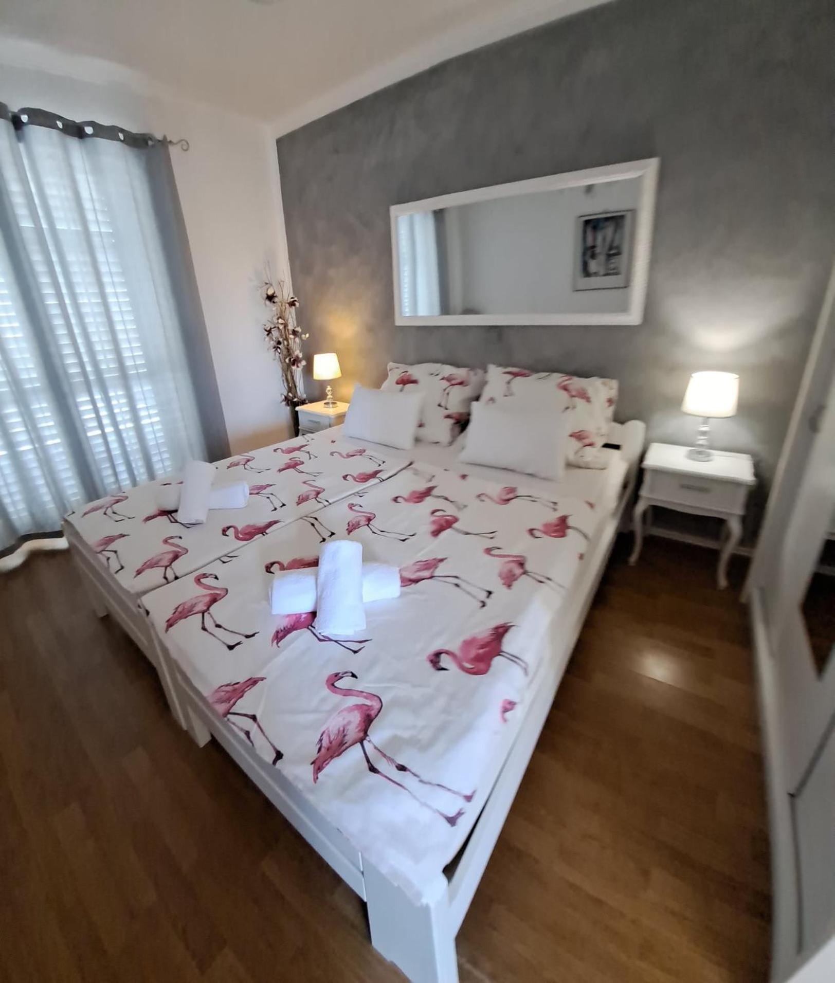 Royal Apartments Sandra Štinjan Kültér fotó